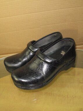 DANSKO Women's Professional Clogs Black Leather Size 8.5